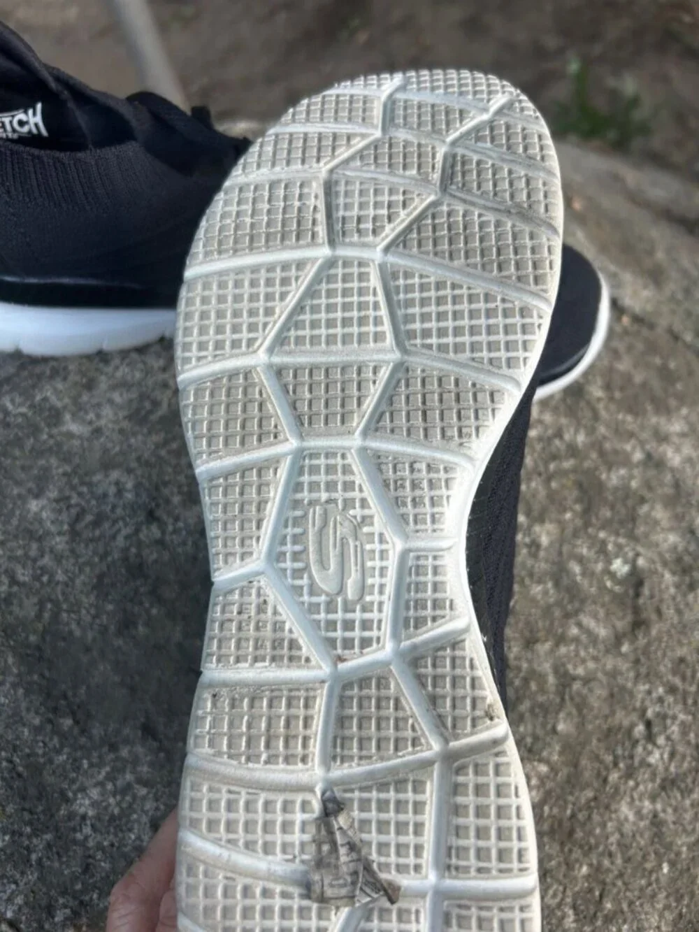 Skechers black memory